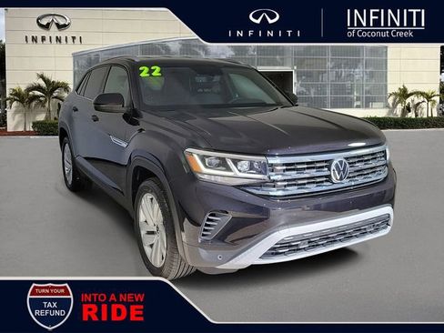 Used 2022 Volkswagen Atlas Cross Sport SE image 1