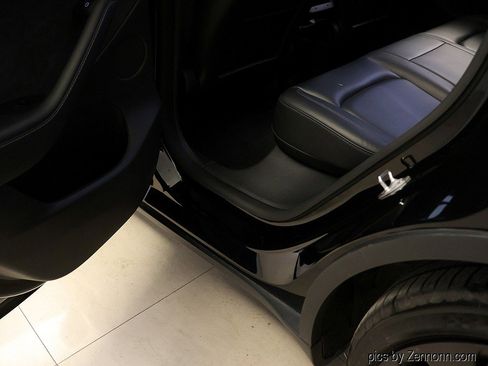 Used 2021 Tesla Model Y Performance image 24