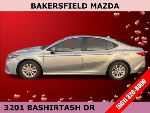 Used 2025 Toyota Camry LE image 28