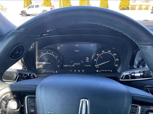 Used 2022 Lincoln Corsair Standard w/ Premium Package image 13