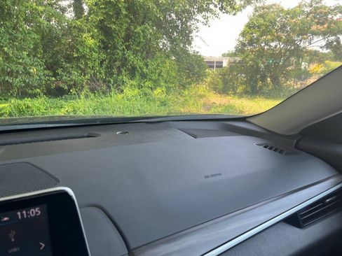 Used 2025 Nissan Altima 2.5 SV FWD image 49