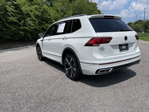 Used 2024 Volkswagen Tiguan SEL R-Line AWD/4WD image 7