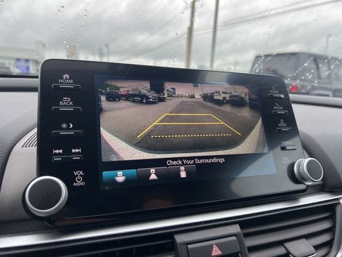 Used 2018 Honda Accord Sport image 13