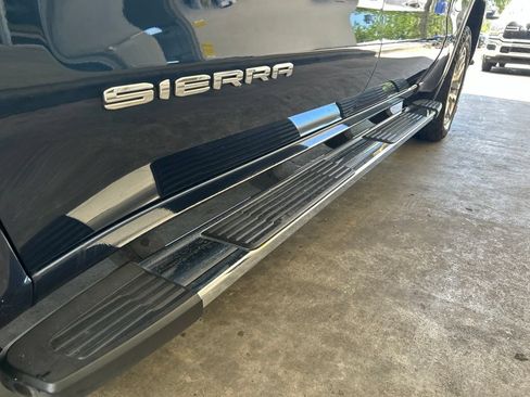 Used 2021 GMC Sierra 1500 SLT w/ SLT Premium Plus Package AWD/4WD image 12