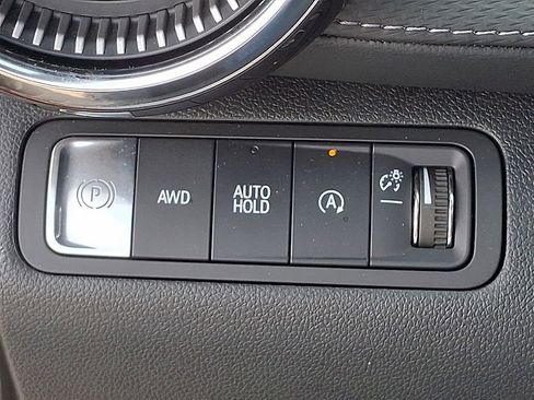 Used 2025 Chevrolet Equinox LT AWD/4WD image 23