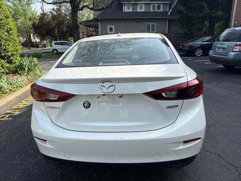 Used 2017 MAZDA MAZDA3 Touring w/ Popular Equipment Package image 10