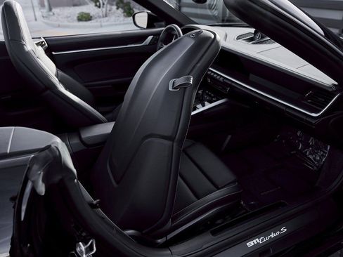 Used 2022 Porsche 911 Turbo S image 42