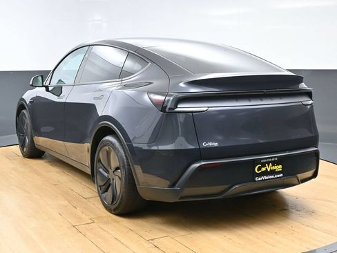 Used 2026 Tesla Model Y Long Range RWD image 53
