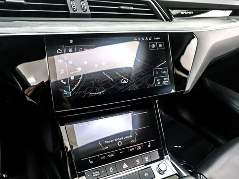 Used 2023 Audi e-tron Premium w/ Convenience Plus Package image 21