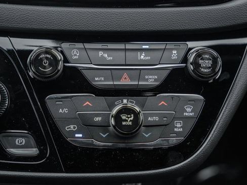 New 2026 Chrysler Voyager LX image 21