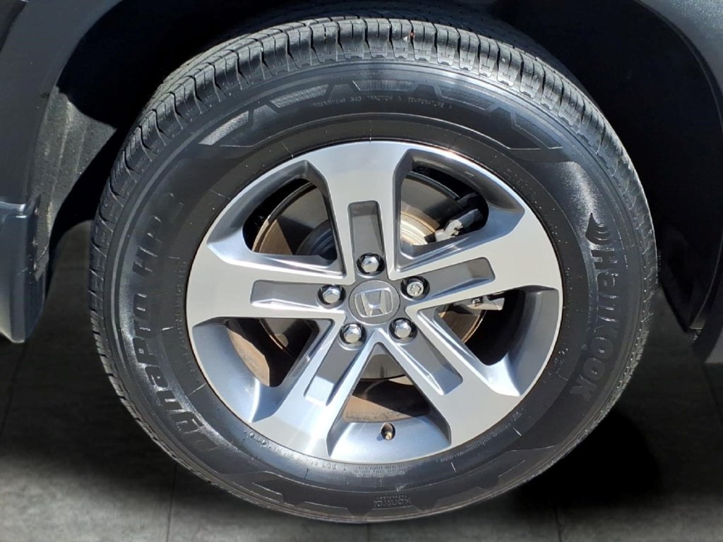 Used 2025 Honda Pilot EX-L image 9