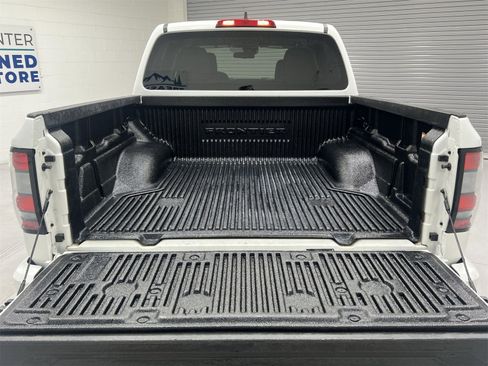Used 2023 Nissan Frontier SV image 22