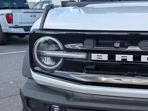 New 2025 Ford Bronco Outer Banks w/ Sasquatch Package image 10