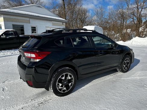 Used 2019 Subaru Crosstrek 2.0i Premium image 3
