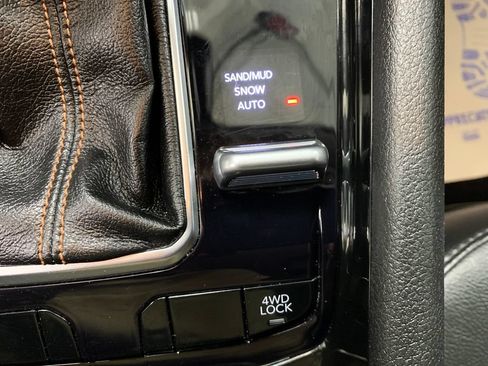 Used 2022 Jeep Compass Limited AWD/4WD image 11