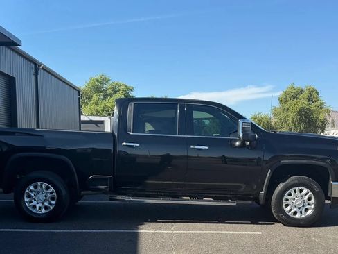 Used 2020 Chevrolet Silverado 2500 LTZ w/ LTZ Plus Package AWD/4WD image 10