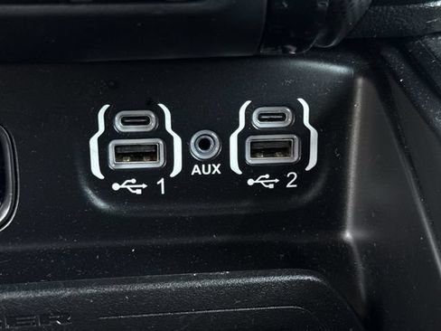 Used 2024 RAM 1500 Limited AWD/4WD image 22