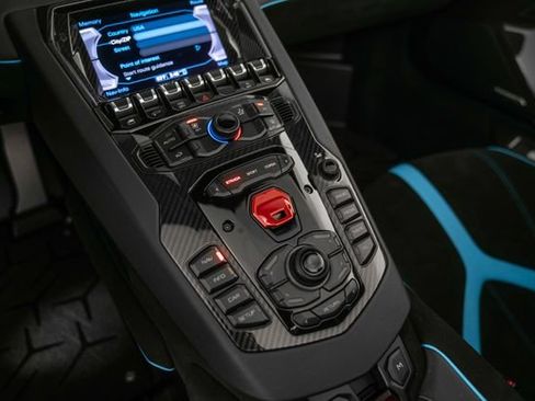 Used 2017 Lamborghini Aventador LP 750-4 Superveloce AWD/4WD image 21
