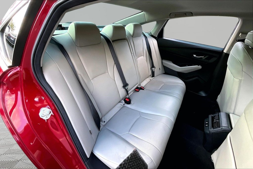Used 2024 Honda Accord Touring image 19