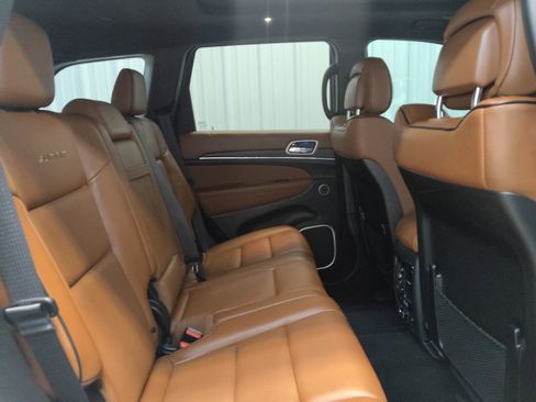 Used 2021 Jeep Grand Cherokee Summit w/ Platinum Series Group AWD/4WD image 19