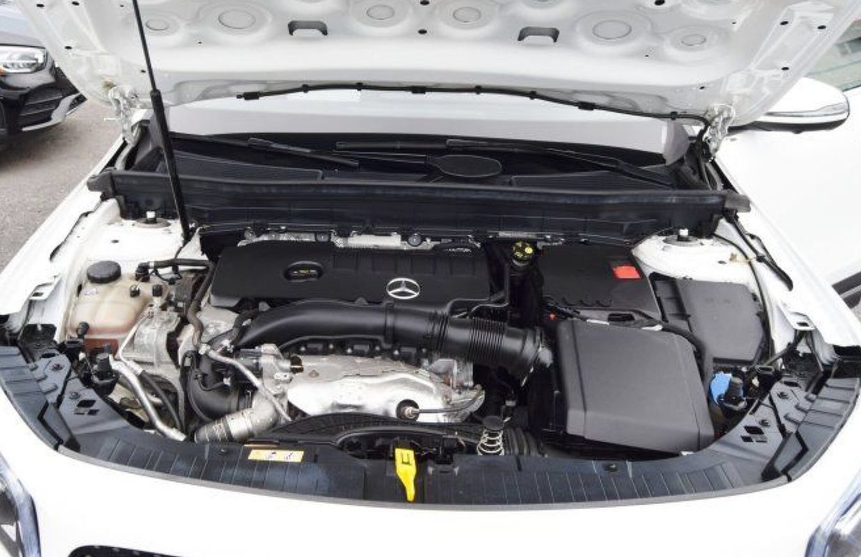 Used 2022 Mercedes-Benz GLB 250 4MATIC image 13
