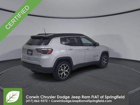 Certified 2025 Jeep Compass Limited AWD/4WD image 16