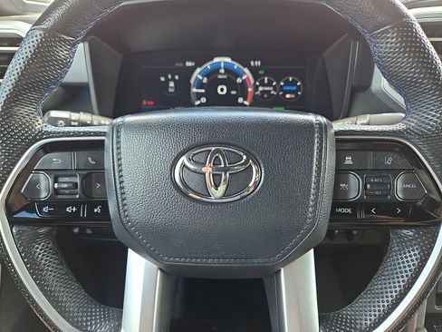Used 2024 Toyota Tundra Platinum AWD/4WD image 24