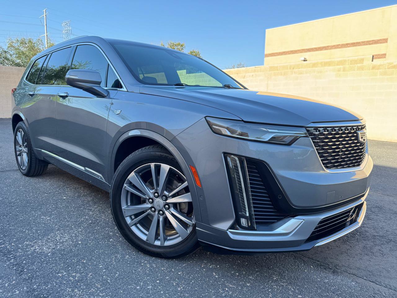 Used 2020 Cadillac XT6 Premium Luxury FWD image 1