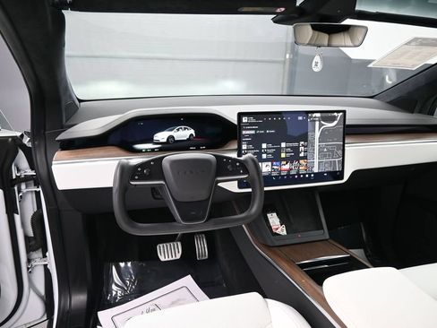 Used 2023 Tesla Model X AWD/4WD image 23