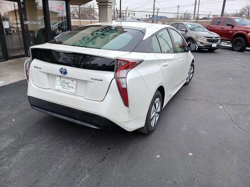 Used 2016 Toyota Prius Two image 4