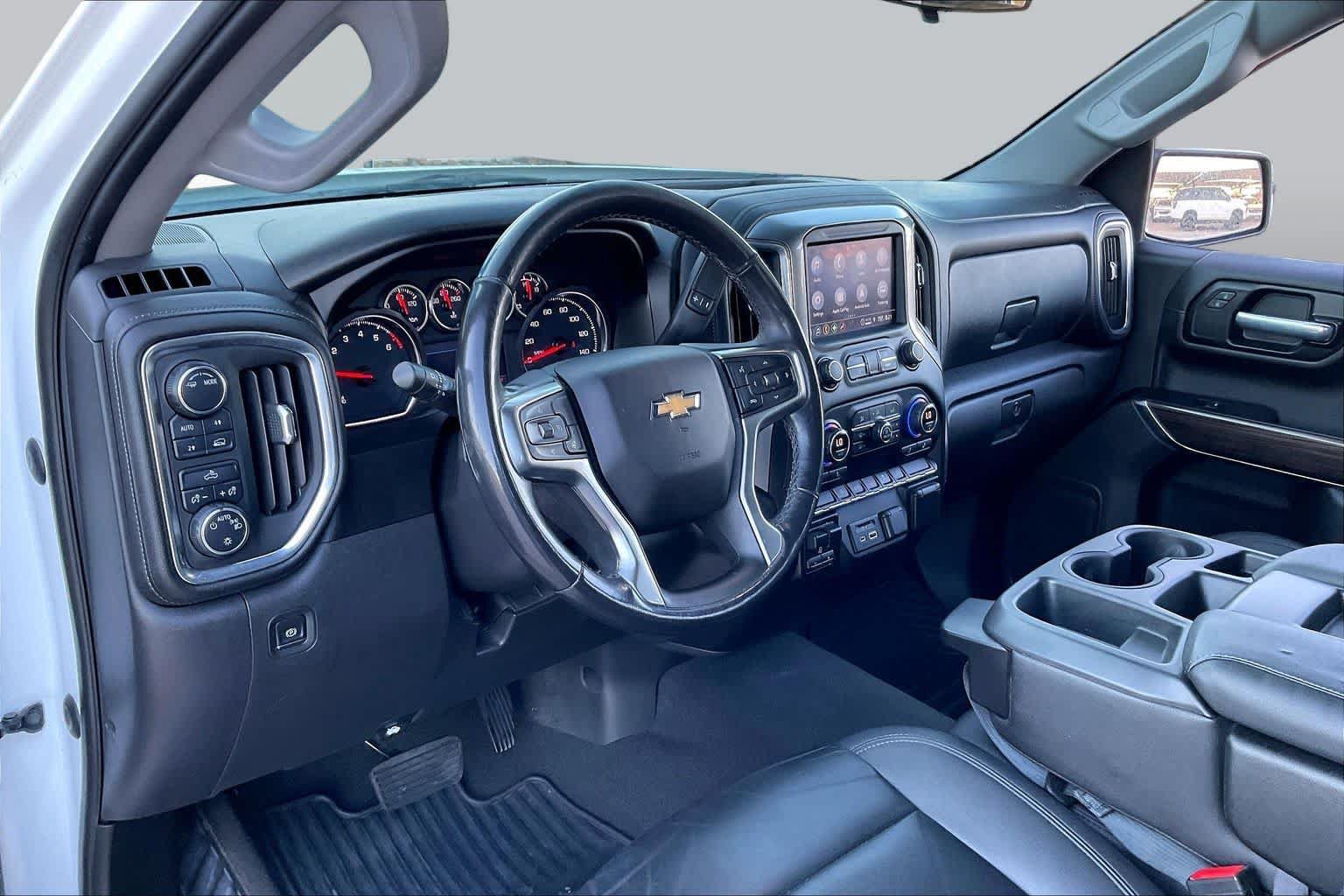 Used 2021 Chevrolet Silverado 1500 LT w/ Convenience Package II AWD/4WD image 17