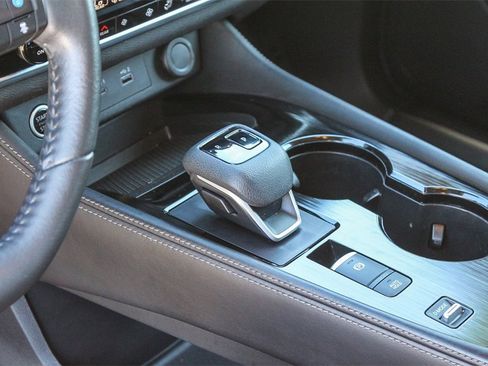 Used 2021 Nissan Rogue SL image 24