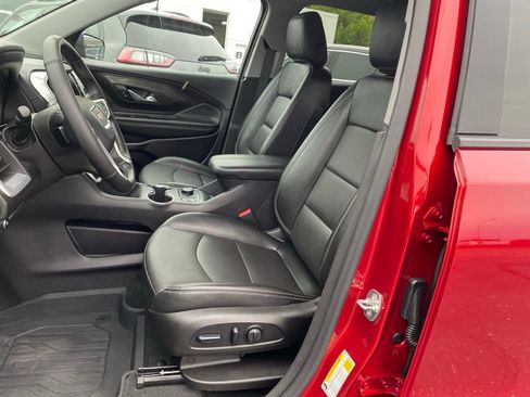 Used 2024 GMC Terrain SLT w/ Infotainment Package II AWD/4WD image 10