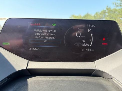 Used 2025 Toyota Prius LE FWD image 32