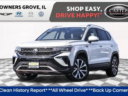 Used 2023 Volkswagen Taos SE w/ Panoramic Sunroof Package