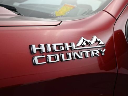 Used 2024 Chevrolet Silverado 1500 High Country w/ Technology Package image 31