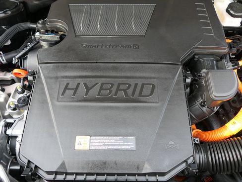 Certified 2025 Kia Niro EX image 28