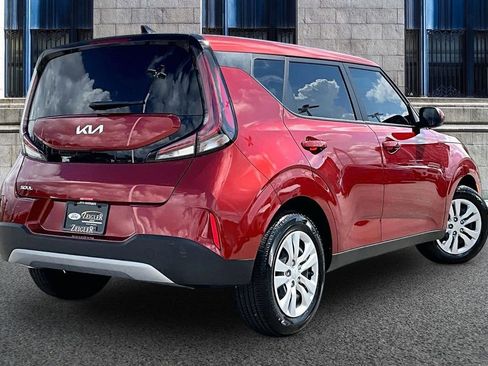 Used 2025 Kia Soul LX image 11
