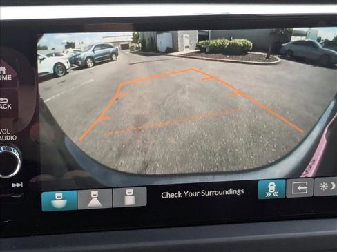 New 2025 Honda Pilot Touring image 14