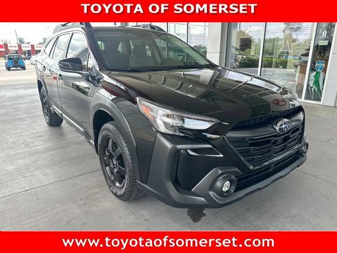 Used 2025 Subaru Outback Premium AWD/4WD image 1