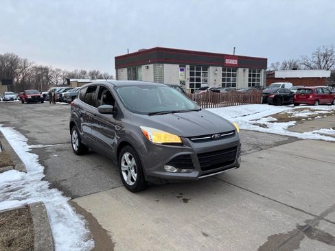 Used 2014 Ford Escape SE image 18