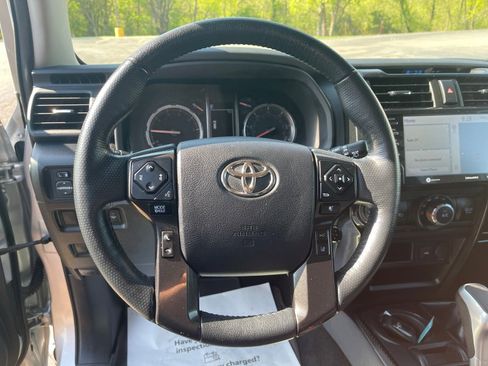 Used 2023 Toyota 4Runner TRD Off-Road Premium image 19