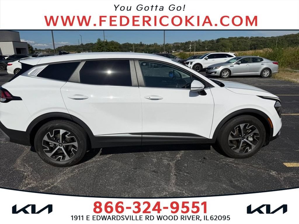 Used 2024 Kia Sportage EX FWD image 1