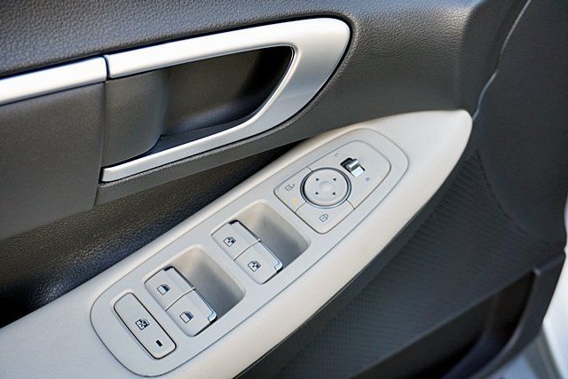 Certified 2025 Hyundai Sonata SEL FWD image 32