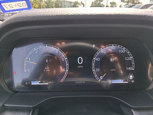Used 2023 Jeep Grand Cherokee Limited AWD/4WD image 10