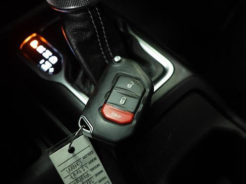 Used 2023 Jeep Wrangler Unlimited Sahara image 27