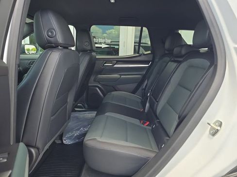 New 2026 GMC Terrain AT4 w/ LPO, Floor Liner Package AWD/4WD image 15
