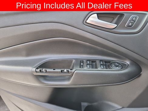 Used 2017 Ford Escape SE w/ Equipment Group 201A FWD image 11