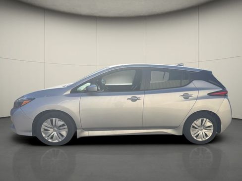 Used 2025 Nissan Leaf S FWD image 4