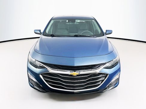Used 2024 Chevrolet Malibu LT image 2